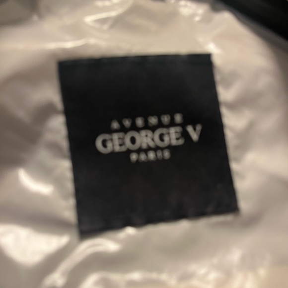 Avenue George V Paris bomber - Picture 5 of 7